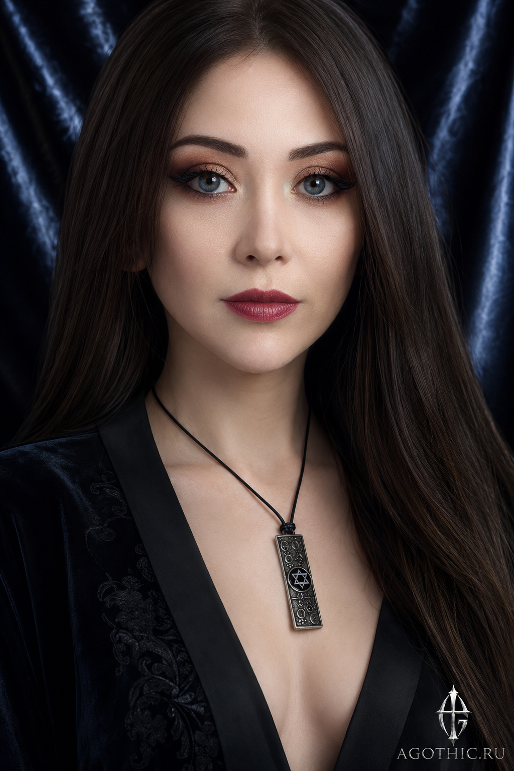 Подвеска в мистической gothic-эстетике